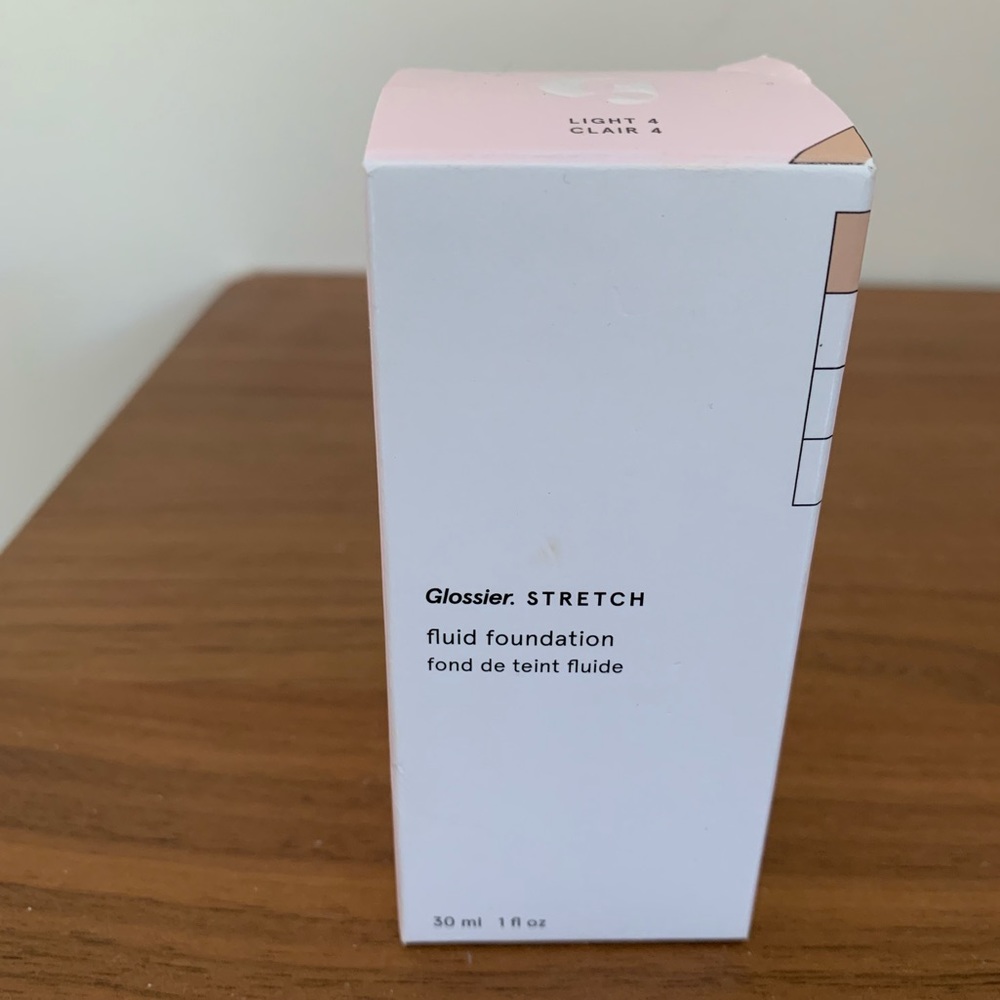 Glossier Stretch Fluid Foundation in L4